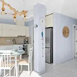La Mar Loft With Hot Tub بيت للعطل بويرتيتو دو غويمار