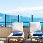 La Mar Loft With Hot Tub