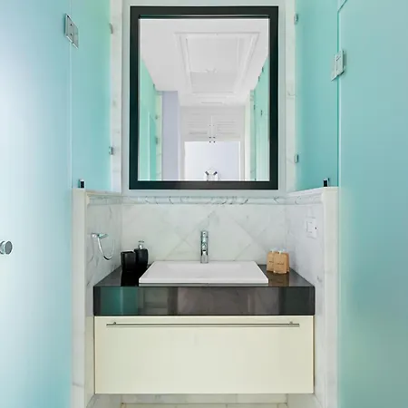 Сasa de vacaciones La Mar Loft With Hot Tub *