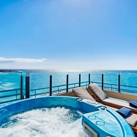 La Mar Loft With Hot Tub 圭马尔港
