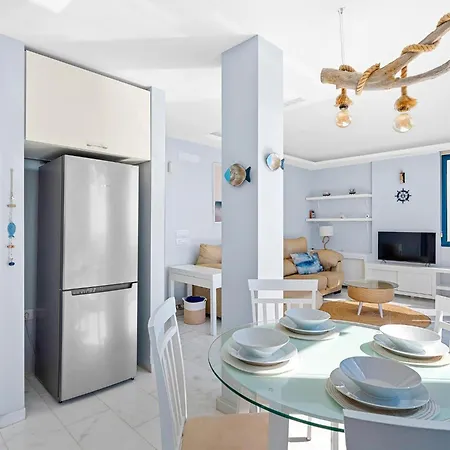 Holiday home La Mar Loft With Hot Tub