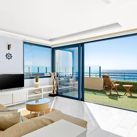 La Mar Loft With Hot Tub