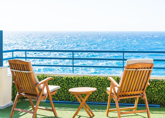 La Mar Loft With Hot Tub 圭马尔港