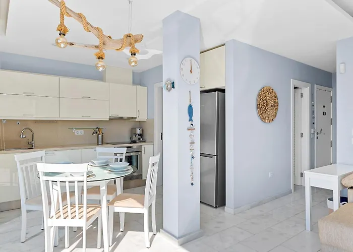 La Mar Loft With Hot Tub