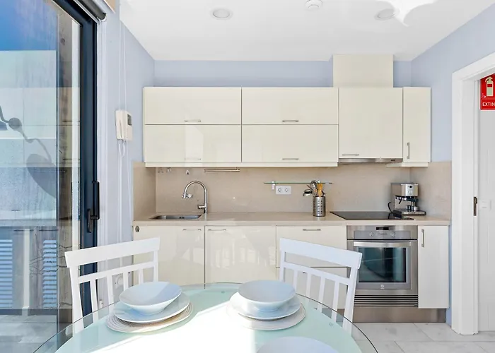 La Mar Loft With Hot Tub *